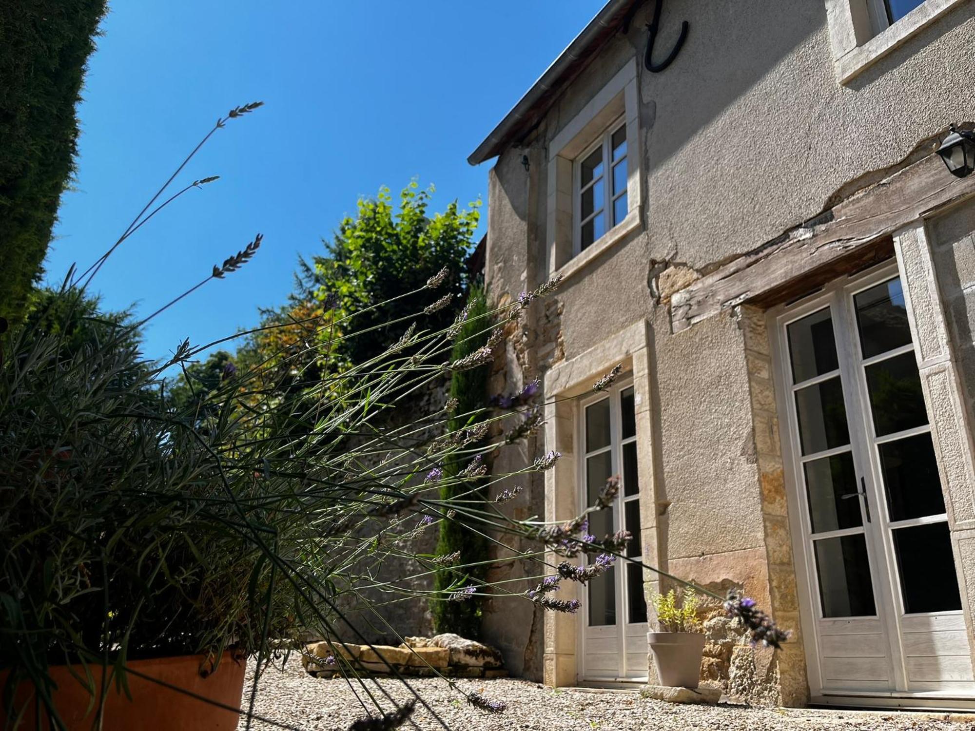 Charming Cottage In Chateau Les Roches Gardens Mont-Saint-Jean  Extérieur photo